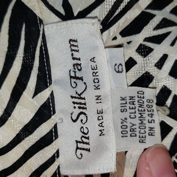 Vintage The Silk Farm White, Black, Tan Floral Leaf Silk Button-front Shirt, 6 - Picture 8 of 10